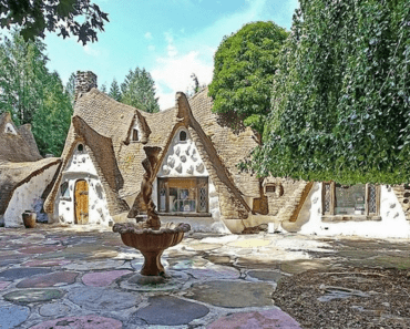 House For Sale Looks Like Something Straight Out Of A Storybook…