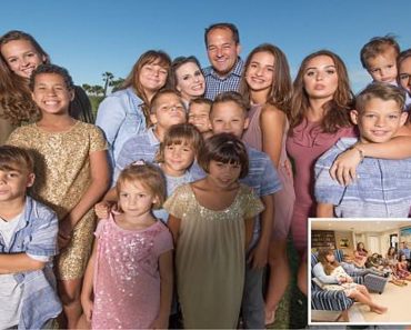 Supermother Who Has Sixteen Children Says ‘There’s No Normal Day’