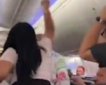 Woman Smashes Laptop Over Her Boyfriend’s Head On Plane
