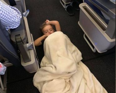 Mother Wants To Cry After Flight Attendants Do This To Her Autistic Child