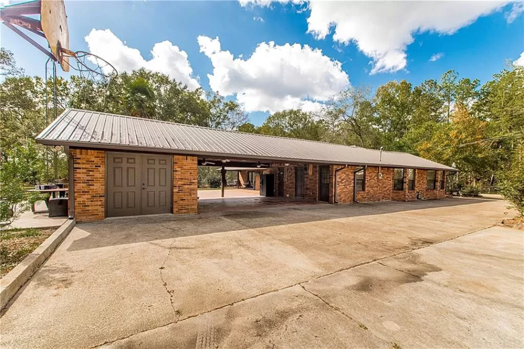 Britney Spears' childhood home in Louisiana listed for $1.2milli